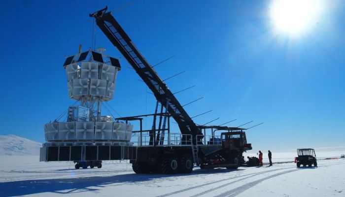 অত্যাধুনিক বেলুনবাহিত অ্যান্টেনা ANITA (Antarctic Impulsive Transient Antenna)